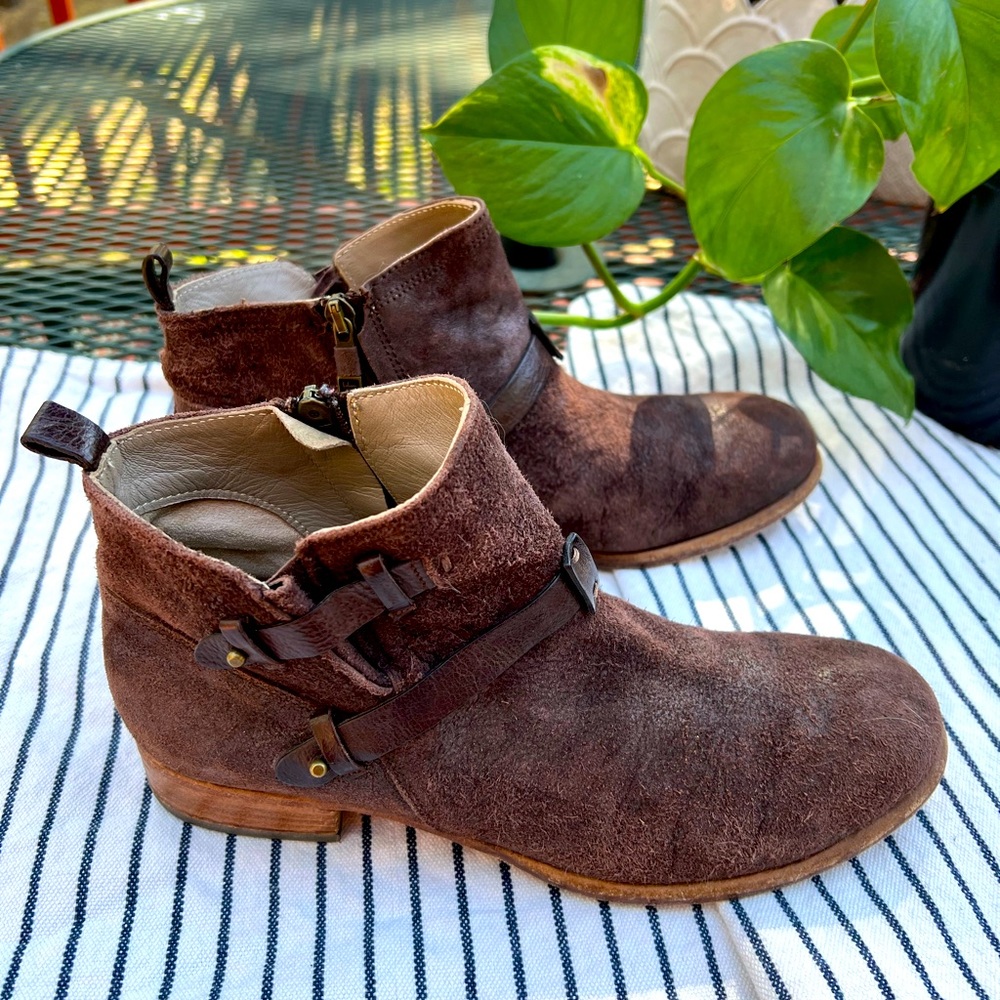 Alberto Fermani leather booties